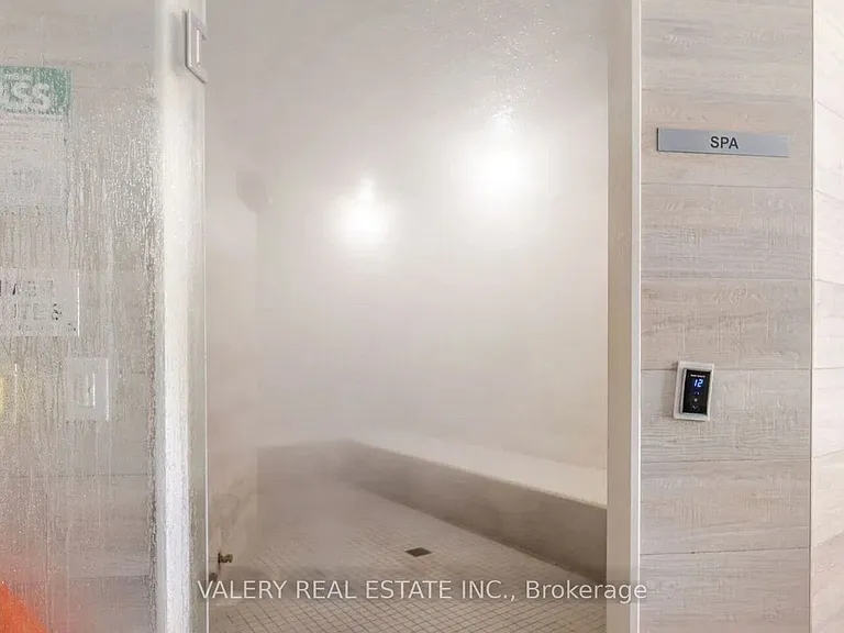 38 Iannuzzi St W #1607 — Photo 16