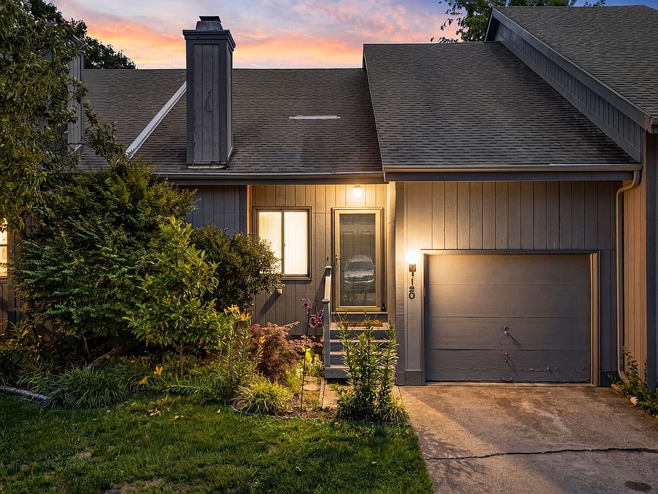 1st image of 120 Cherrybrook Dr