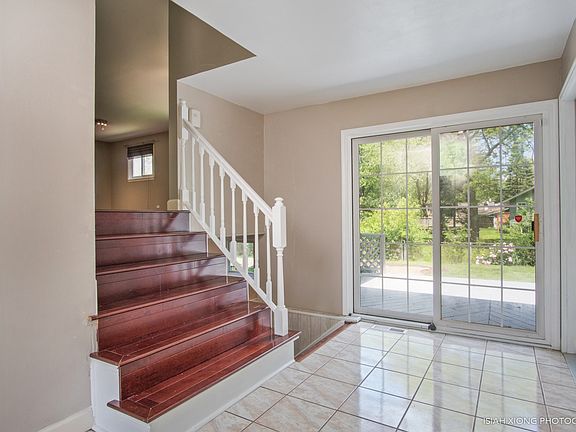 2nd image of 2518 Mitchell Dr