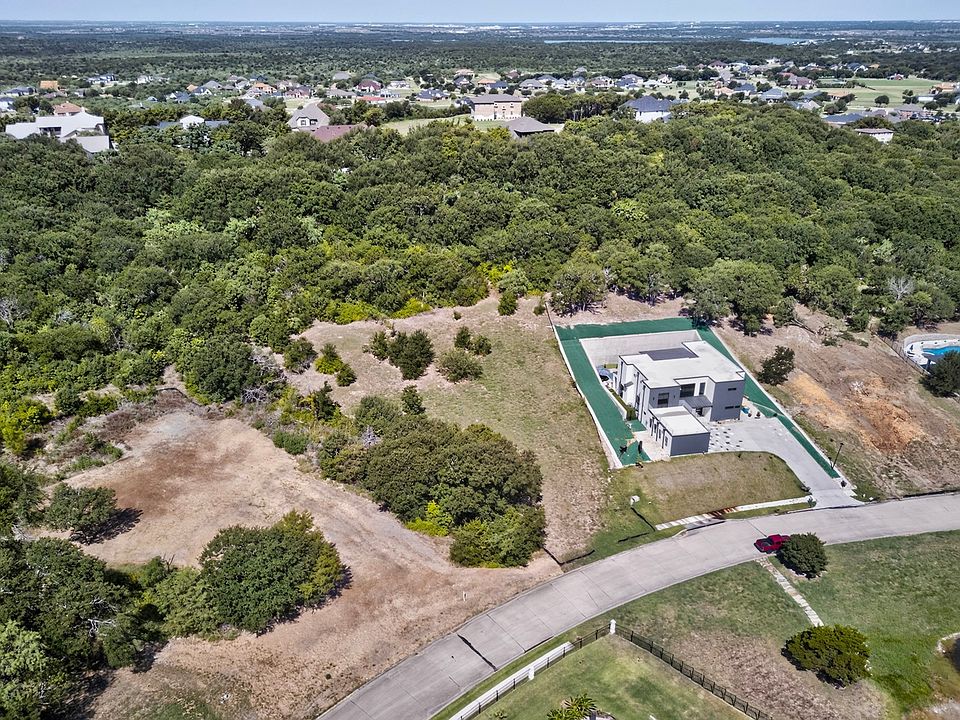 1st image of 2438 Creekwood Dr