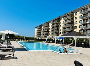 2 Richmond Rd APT 2FF, Lido Beach, NY 11561