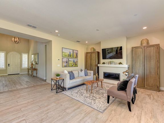 4th image of 5265 Brentford Way
