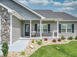 80 Sky View Meadow Dr, Crossville, TN 38555