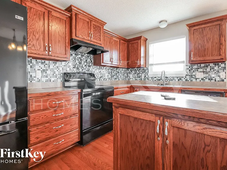 8719 NE 116th St — Photo 5