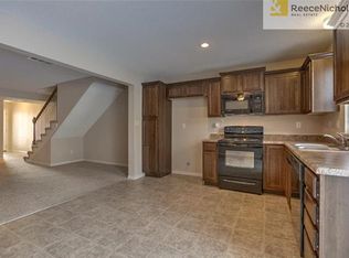 248 Pointe Ln, Raymore, MO 64083