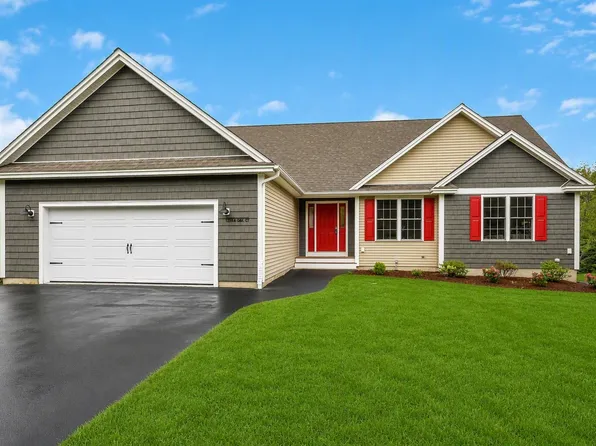 3 Maple Grove Road, Sandown, NH 03873