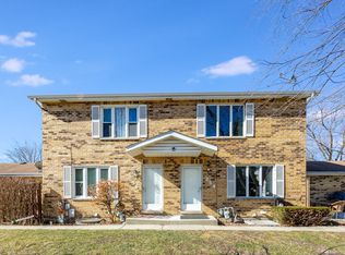 254 Paddock Cir #B, Glendale Heights, IL