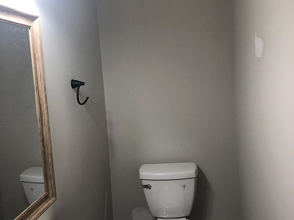 4th image of 221 Garfield St