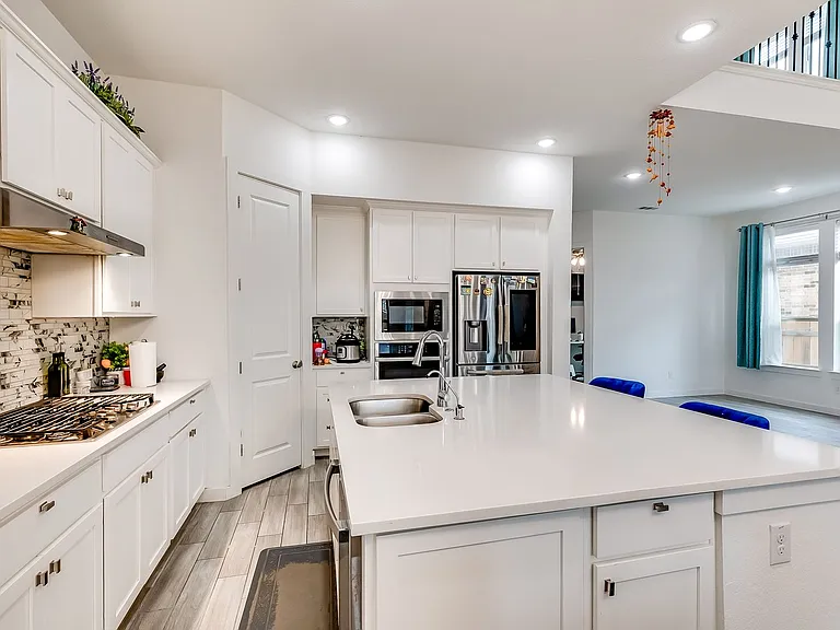 833 Whitetail Dr — Photo 12