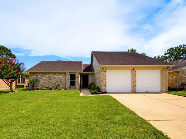 410 Village Creek Dr, Webster, TX 77598