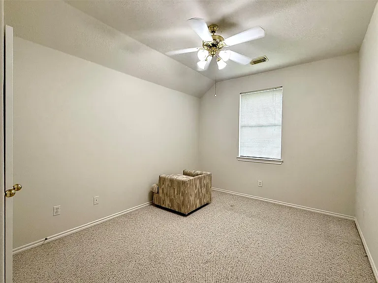 5610 Gaffney Ln — Photo 22