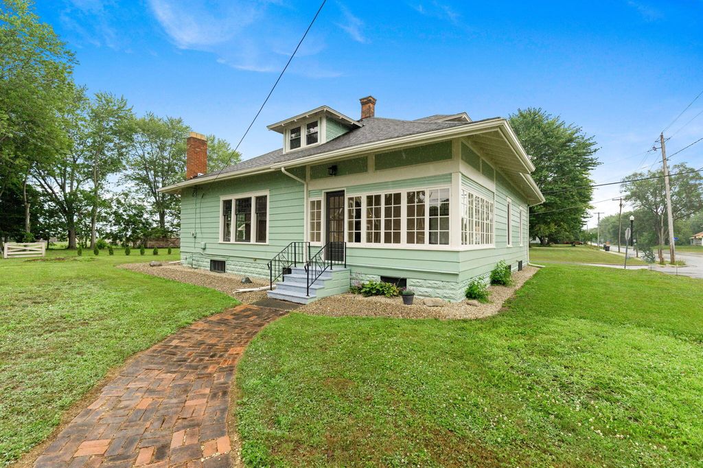 Real estate listing image