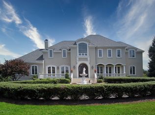 4 Country Club Ln, Colts Neck, NJ 07722