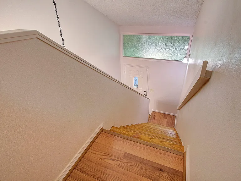 12709 NE 5th St — Photo 26