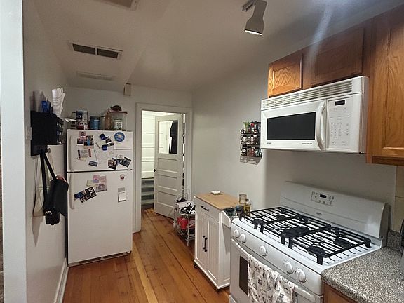 4th image of 1463 W Summerdale Ave Floor Basement