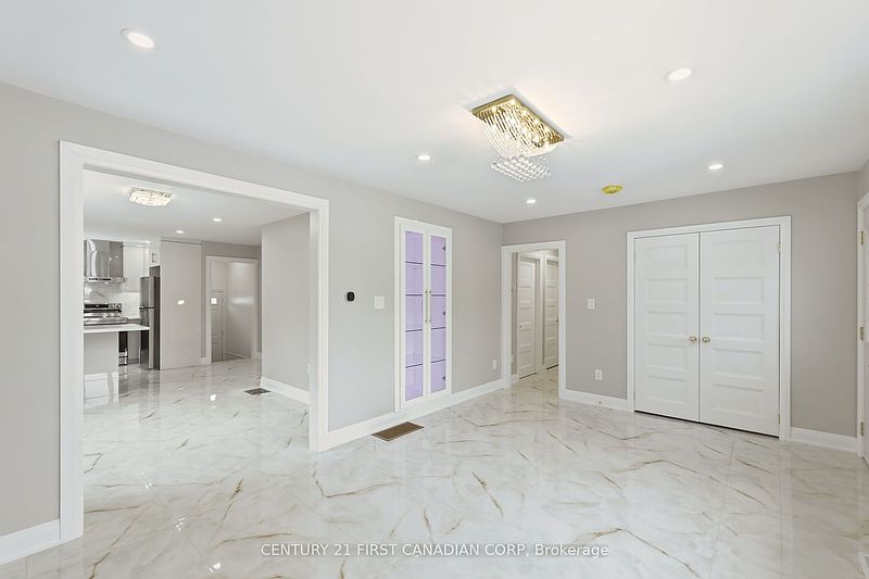 London House for rent - 6 Bedrooms — photo 5