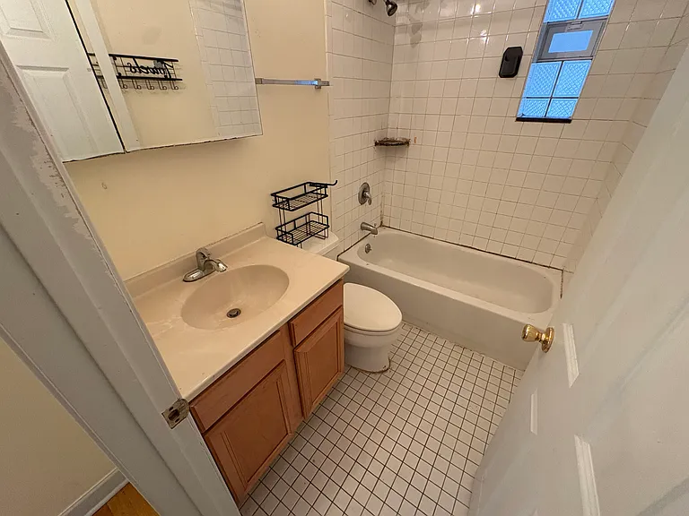2240 W Palmer St #1F — Photo 6