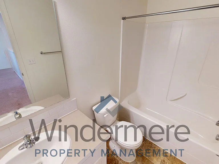 229 Kokanee Dr — Photo 15