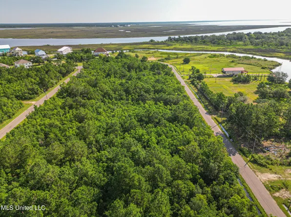 0 Bayou View Dr W, Bay Saint Louis, MS 39520