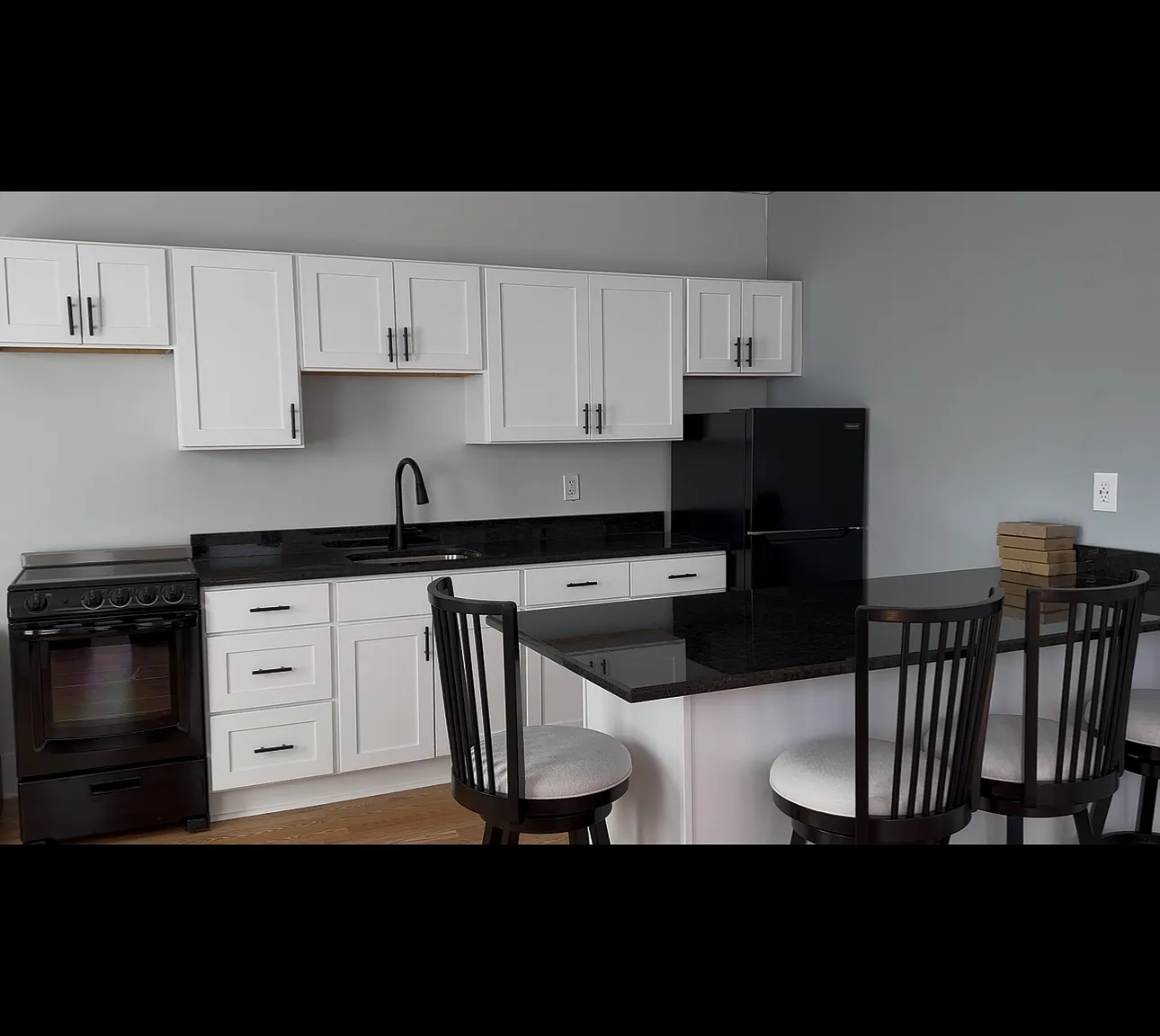 Studio, $1,950 — Photo 2