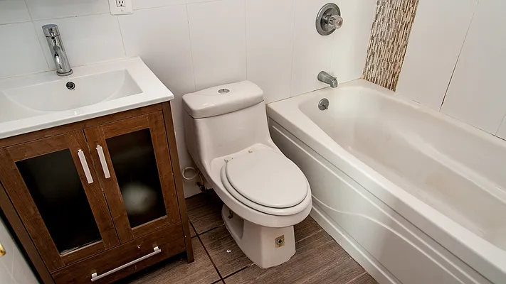 Rented by Nooklyn NYC LLC | media 12