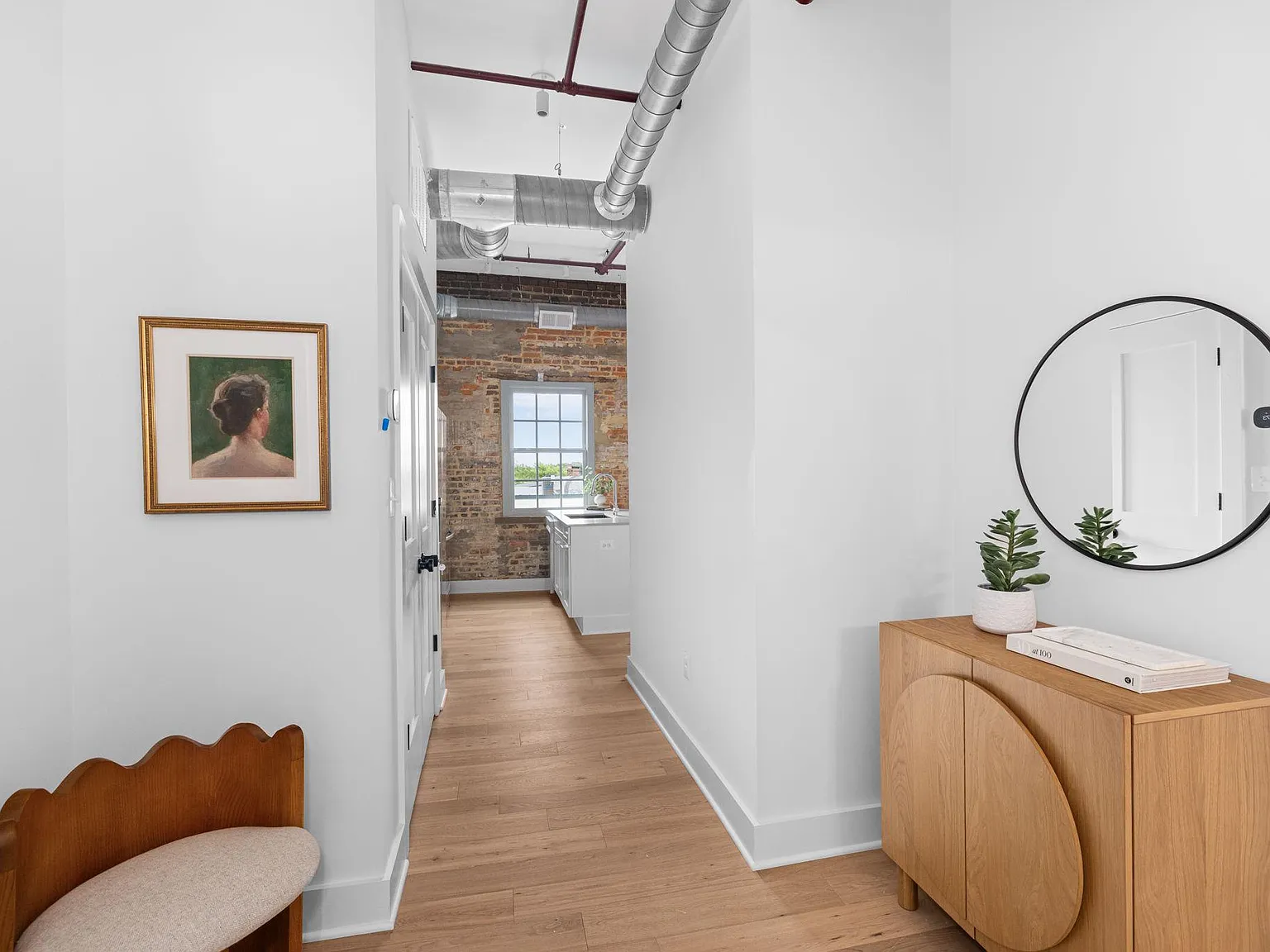 1 bed, 450 sqft, $2,700 — Photo 4