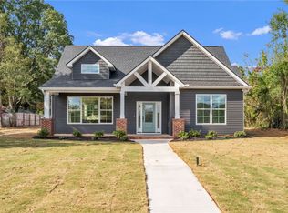 517 N East Main St, Easley, SC 29640