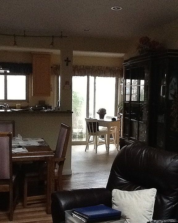 Eating area in kitchen