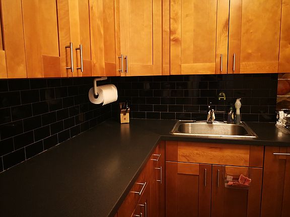 5th image of 42-42 Union St #8-B