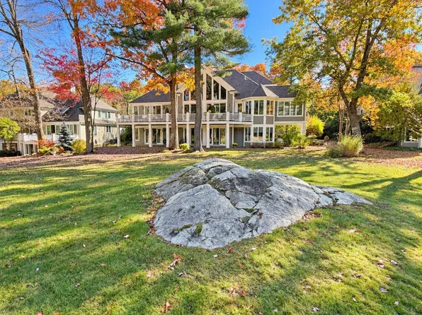 18 Southpoint Ln, Ipswich, MA 01938