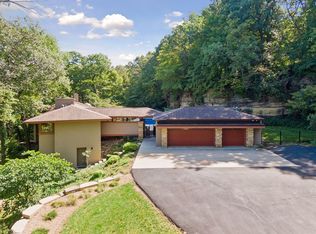 3452 Mayowood Rd SW, Rochester, MN 55902