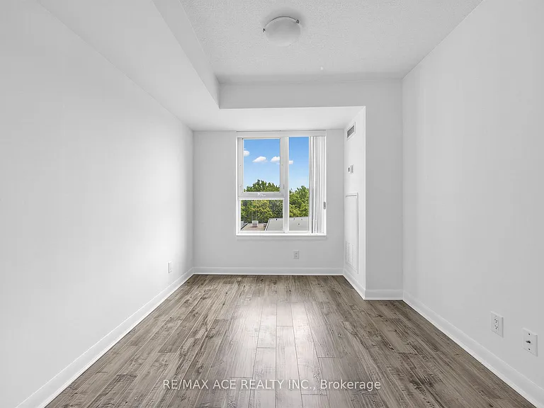 25 Town Centre Ct #808 — Photo 18