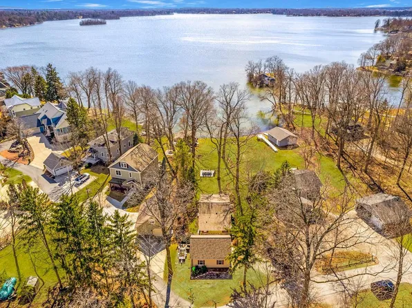 N64W33715 Lakeview DRIVE, Oconomowoc, WI 53066