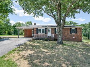 22 E Ridge Dr, Crossville, TN 38555