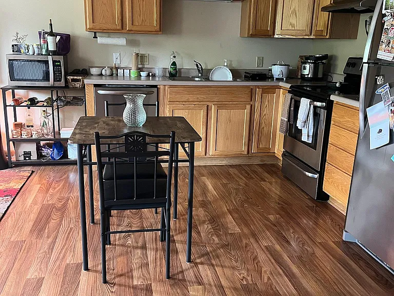 635 E Dayton St — Photo 11