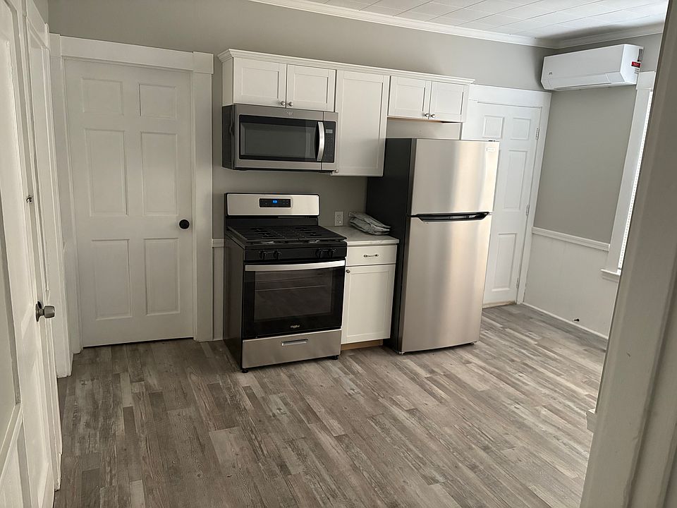 1st image of 128 Dartmouth St #1