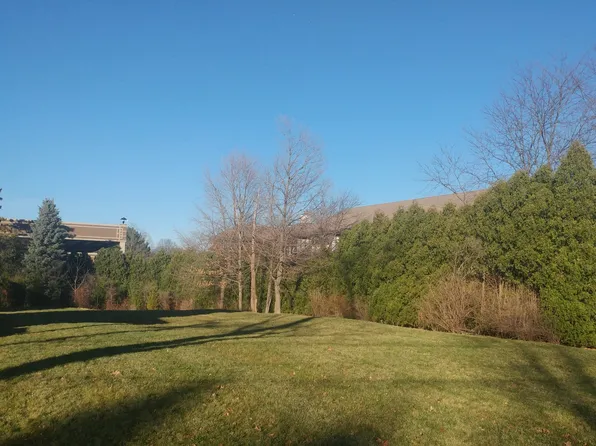 130 W Maple Ave Lot 10, Libertyville, IL 60048