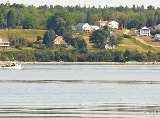 39 Cove Rd, Lamoine, ME 04605