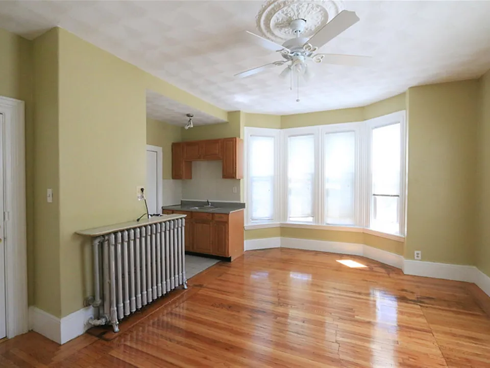 58 Vinal Ave #3