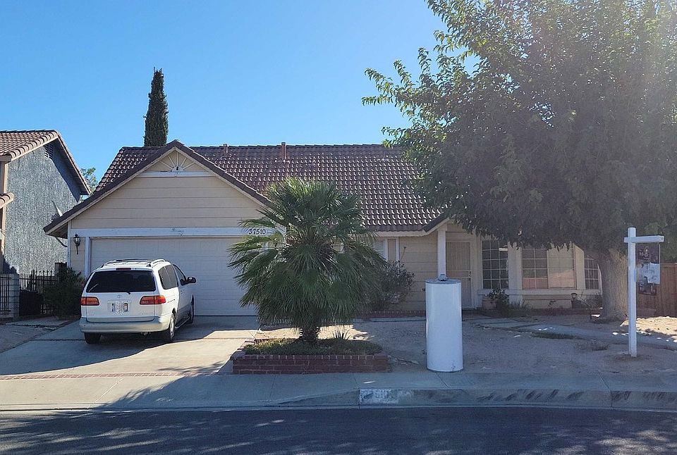 1st image of 37510 Larchwood Dr