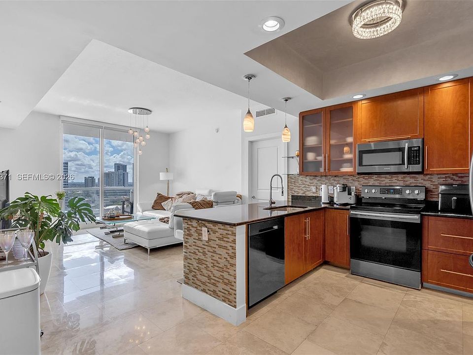 1st image of 315 NE 3rd Ave APT 1804
