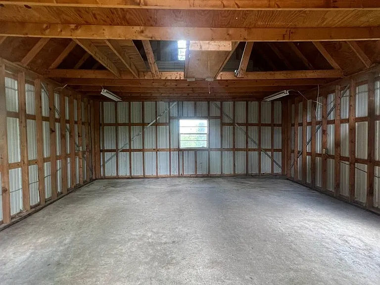 222 Valley St — Photo 15