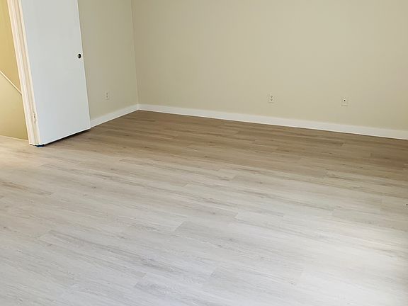 3rd image of 4158 SW 65th Ave