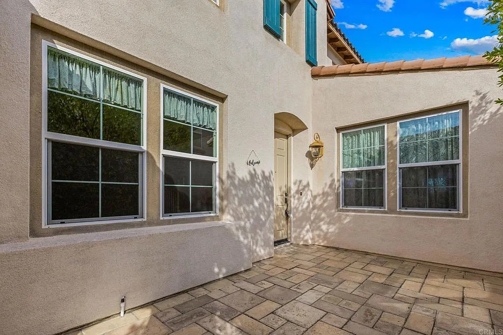 4 bed, 3.5 bath, 3290 sqft, $6,250 — Photo 4