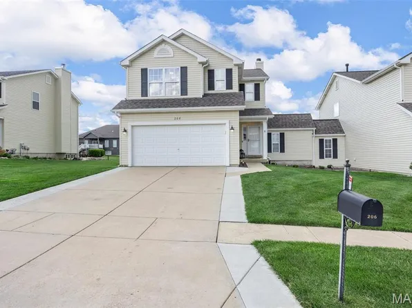 206 Colonial Xing, Wentzville, MO 63385