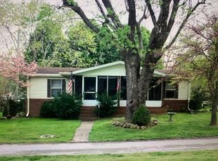 211 Reagan St, Livingston, TN 38570
