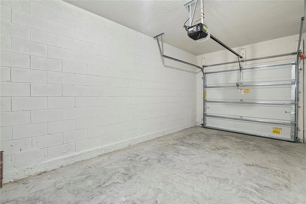 3 bed, 2.5 bath, 1463 sqft, $1,850 — Photo 4