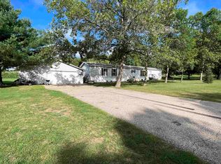 N7079 Knutson Lake Rd, Ogdensburg, WI 54962