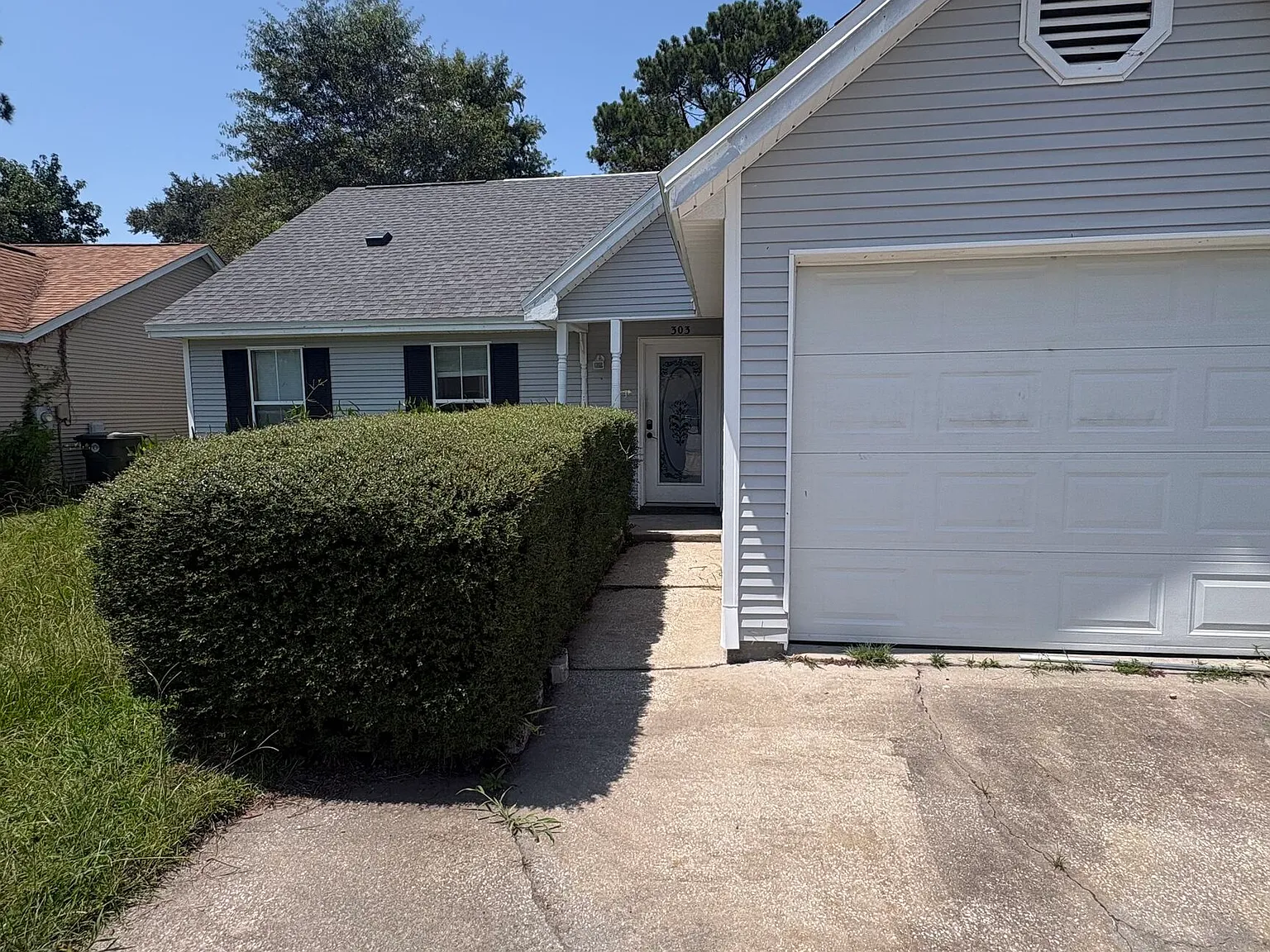 3 bed, 2.0 bath, 1566 sqft, $1,900 — Photo 1
