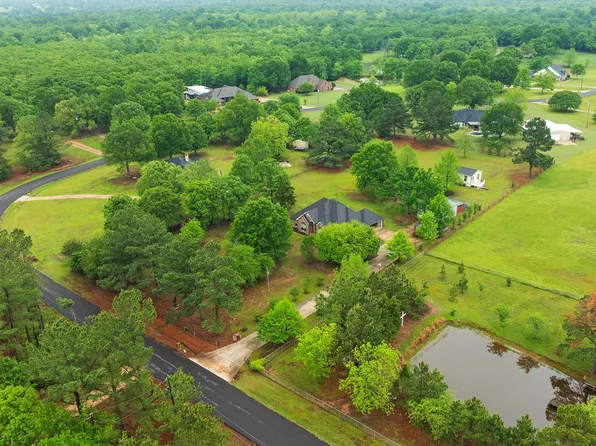 2735 Meadow Ln, Paris, TX 75462